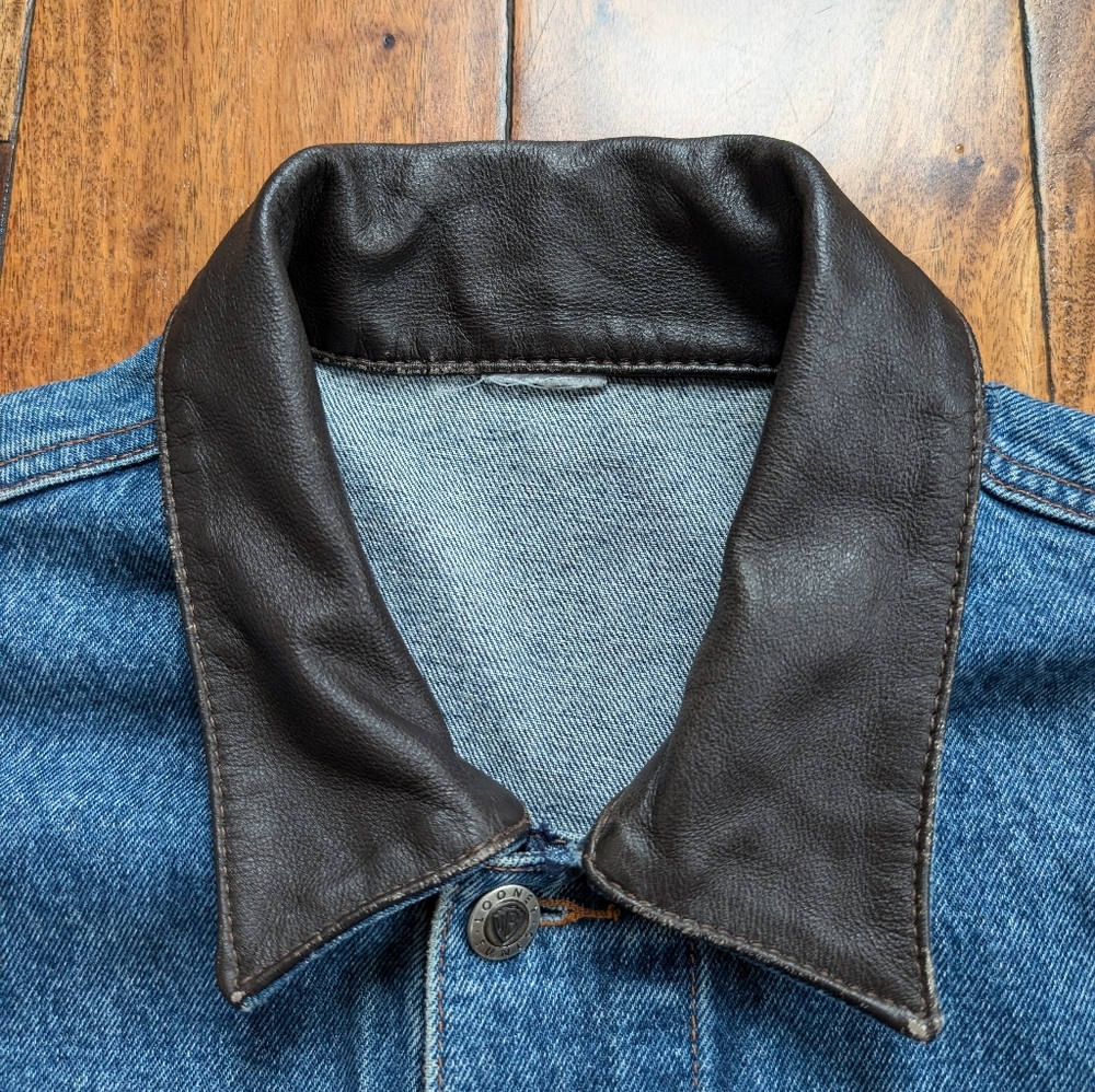 Taz Looney Tunes Denim Jacket (M) - Picture 5 of 9